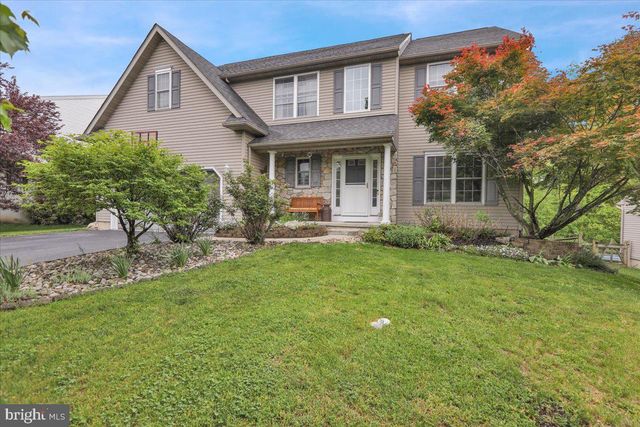 110 CLARION DR, Douglassville, PA 19518