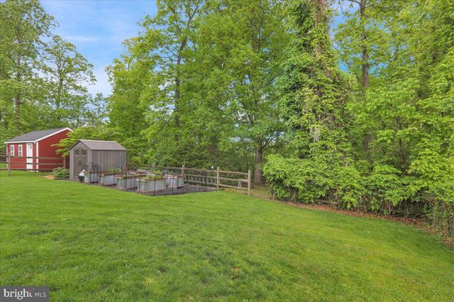 110 CLARION DR, Douglassville, PA 19518