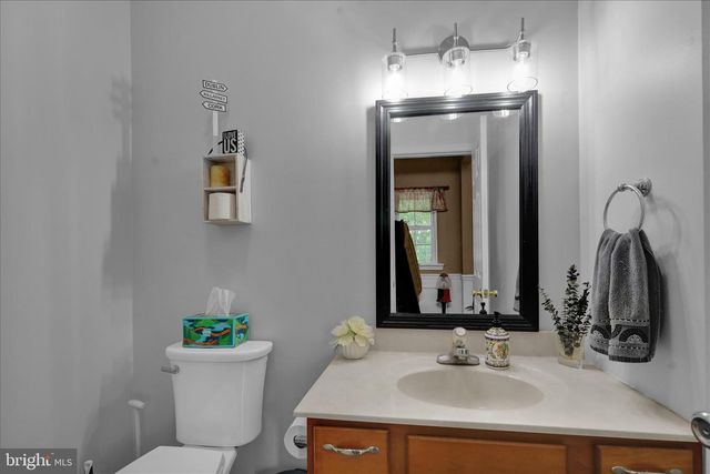 110 CLARION DR, Douglassville, PA 19518