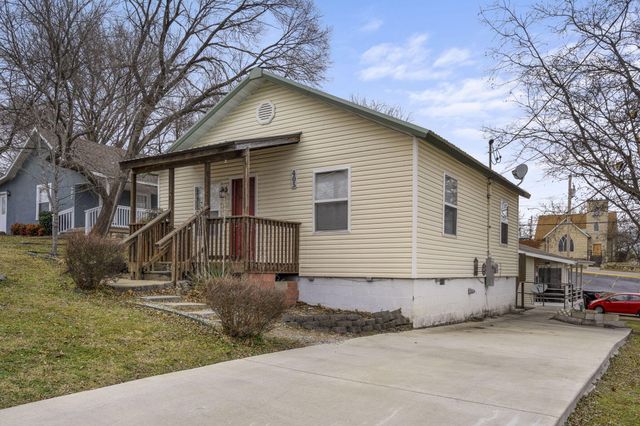 405 W College Street, Branson, MO 65616