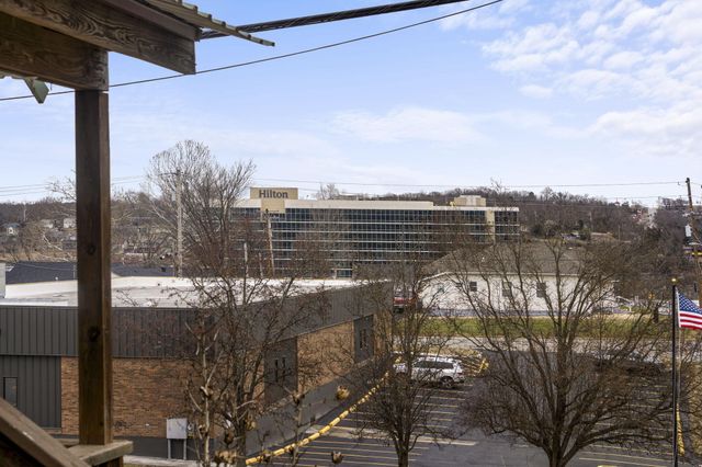 405 W College Street, Branson, MO 65616