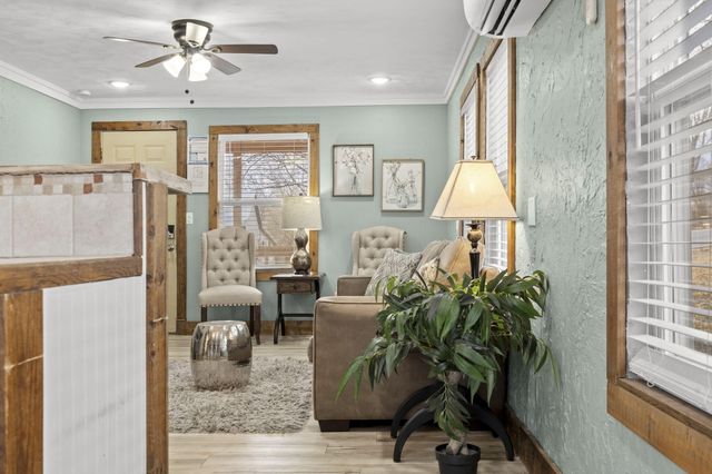 405 W College Street, Branson, MO 65616