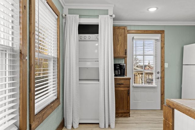 405 W College Street, Branson, MO 65616