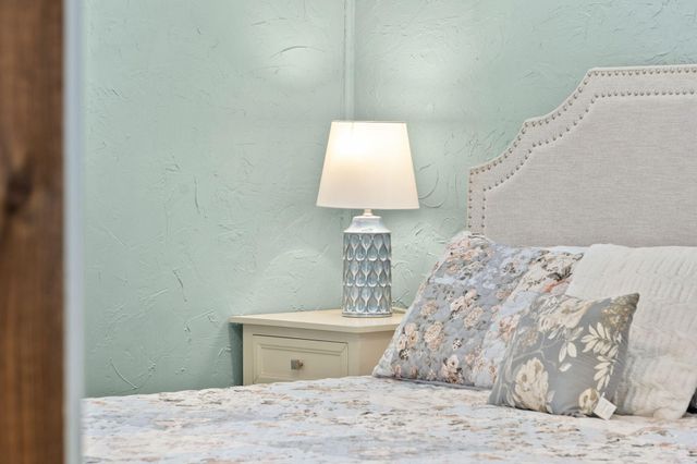 405 W College Street, Branson, MO 65616