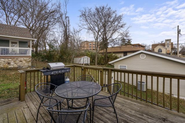 405 W College Street, Branson, MO 65616