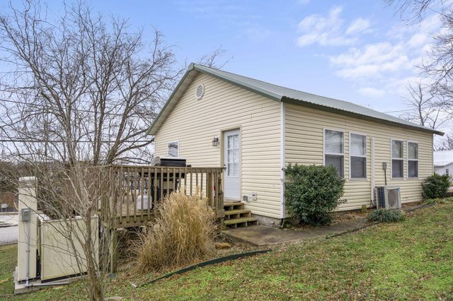 405 W College Street, Branson, MO 65616