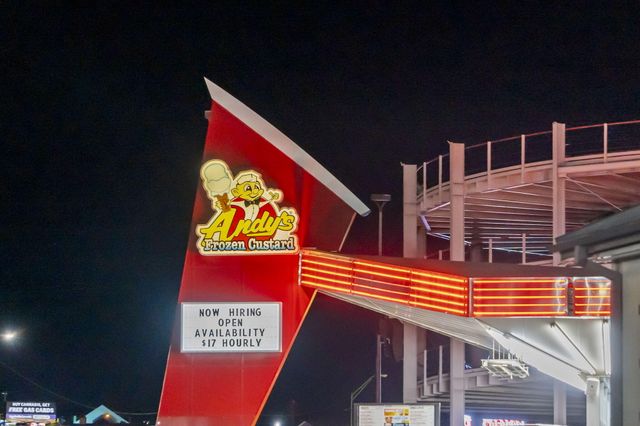 405 W College Street, Branson, MO 65616