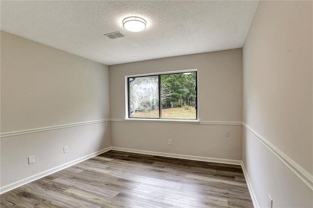 1124 Empire Circle, Lawrenceville, GA 30044