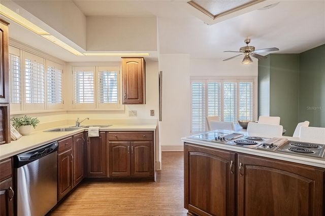 555 LAKE HOLLINGSWORTH DRIVE, Lakeland, FL 33803