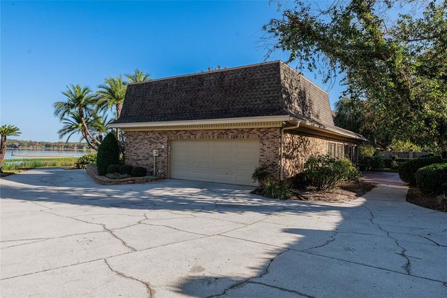 555 LAKE HOLLINGSWORTH DRIVE, Lakeland, FL 33803