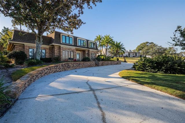 555 LAKE HOLLINGSWORTH DRIVE, Lakeland, FL 33803