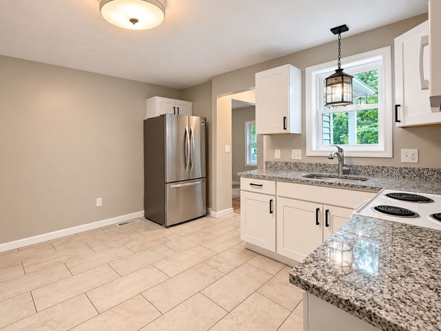 39 Van Buren St 39, Canton, MA 02021