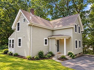 39 Van Buren St 39, Canton, MA 02021