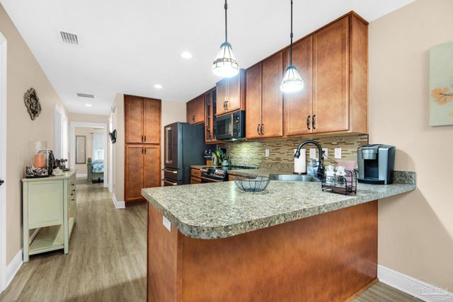 323 N Reus St, Pensacola, FL 32501