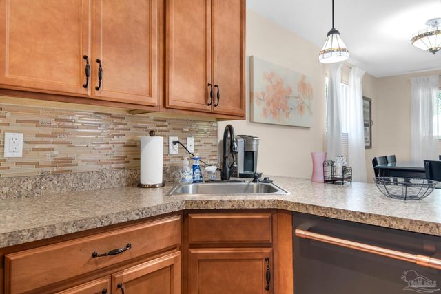 323 N Reus St, Pensacola, FL 32501