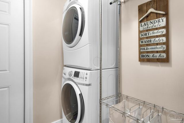 323 N Reus St, Pensacola, FL 32501