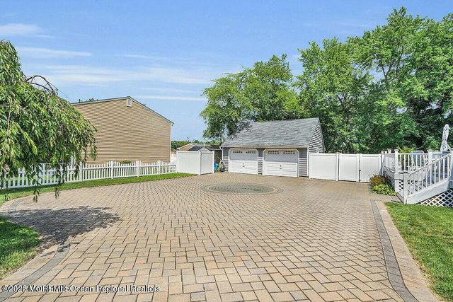 1722 Burrsville Road, Brick, NJ 08724
