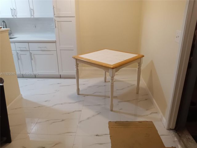 5861 NE 18th Ave 2, Fort Lauderdale, FL 33334