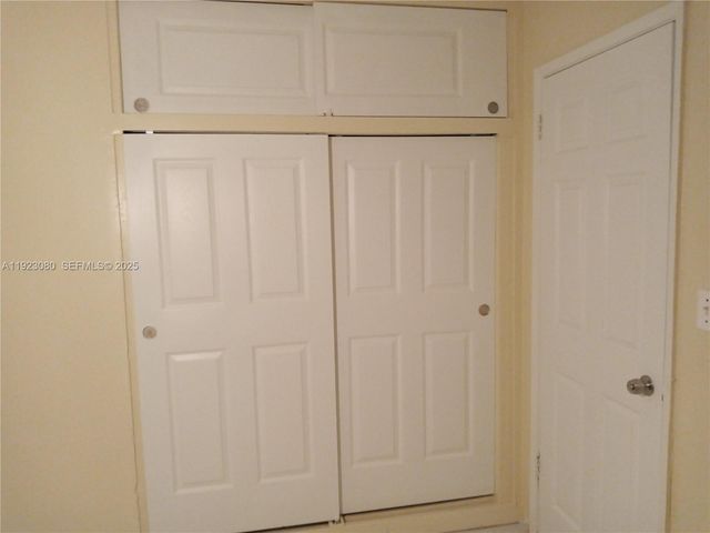 5861 NE 18th Ave 2, Fort Lauderdale, FL 33334