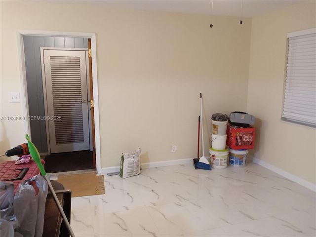 5861 NE 18th Ave 2, Fort Lauderdale, FL 33334