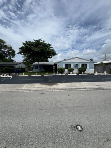 5861 NE 18th Ave 2, Fort Lauderdale, FL 33334