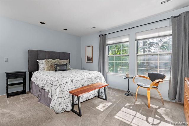 6625 Fireside Court, West Bloomfield Charter Township, MI 48322