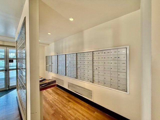 1025 Hancock St 6J, Quincy, MA 02169