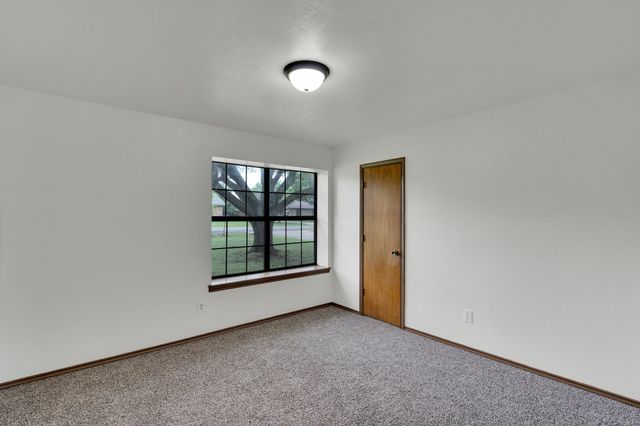 132 Prairie View Lane, Red Oak, TX 75154