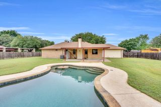 132 Prairie View Lane, Red Oak, TX 75154