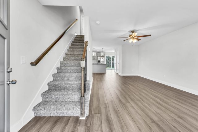 109 Quarry Point Dr, Clarksville, TN 37043