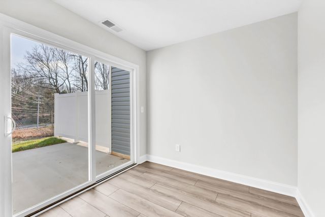 109 Quarry Point Dr, Clarksville, TN 37043