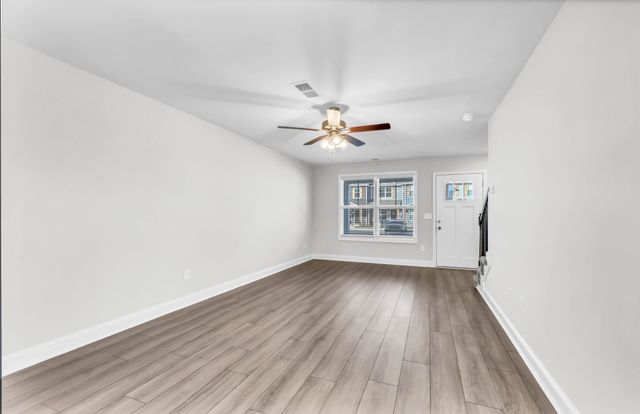 109 Quarry Point Dr, Clarksville, TN 37043