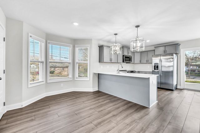 109 Quarry Point Dr, Clarksville, TN 37043