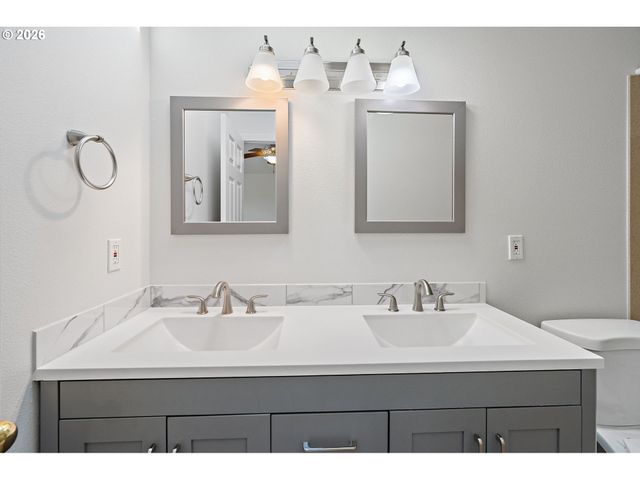 6760 Sw 177TH Pl, Beaverton, OR 97007