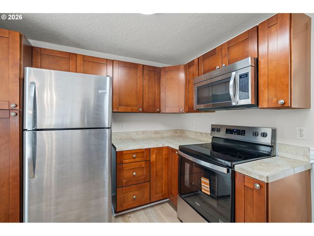 6760 Sw 177TH Pl, Beaverton, OR 97007