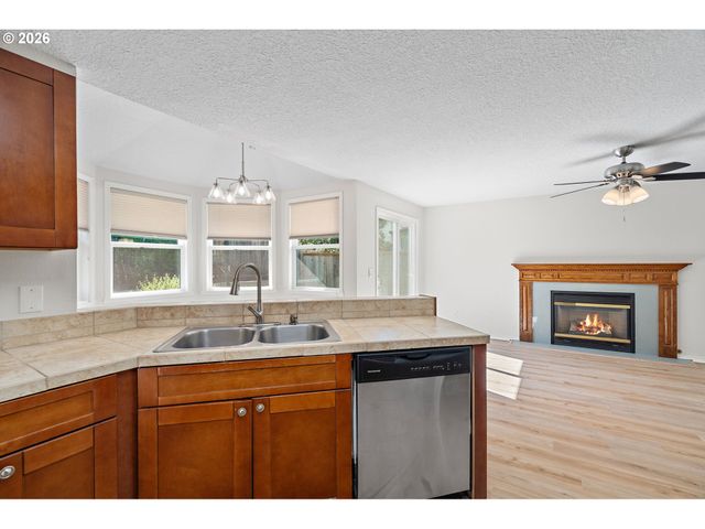 6760 Sw 177TH Pl, Beaverton, OR 97007