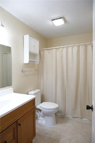 8495 Woodgrove Drive, Dayton, OH 45458