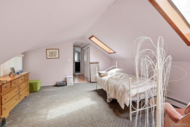 16 Glen Lane, Glenwood Landing, NY 11547