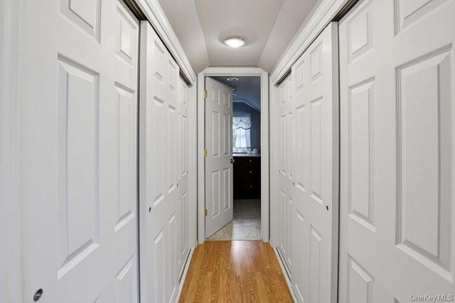 16 Glen Lane, Glenwood Landing, NY 11547