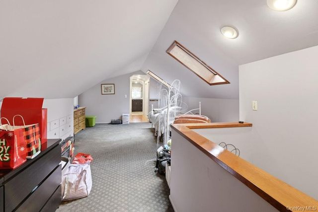 16 Glen Lane, Glenwood Landing, NY 11547