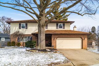 6166 Harrington Court, Columbus, OH 43229