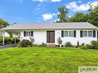 19 Purdue Road, Old Bridge, NJ 08859