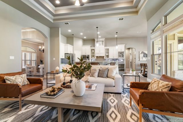 112 Elk Run, La Vernia, TX 78121