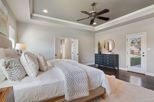 112 Elk Run, La Vernia, TX 78121