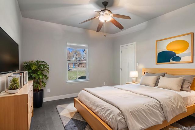 112 Elk Run, La Vernia, TX 78121