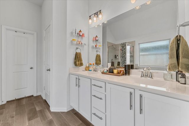 1401 Lake Falls Terrace, Lewisville, TX 75010