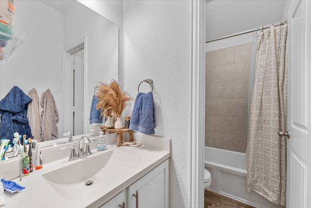 1401 Lake Falls Terrace, Lewisville, TX 75010