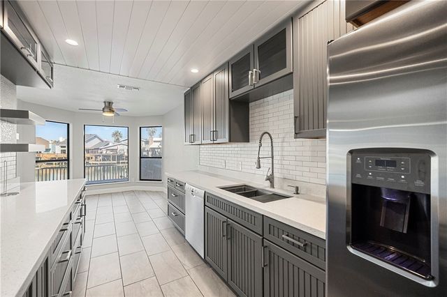 13738 Primavera Dr, Corpus Christi, TX 78418