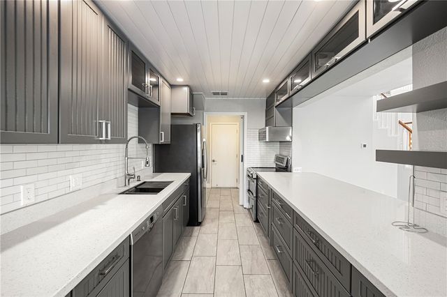 13738 Primavera Dr, Corpus Christi, TX 78418