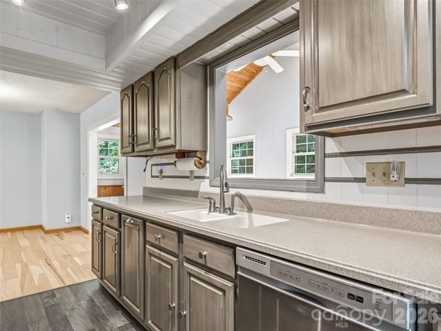 206 Camellia Way, Laurel Park, NC 28739